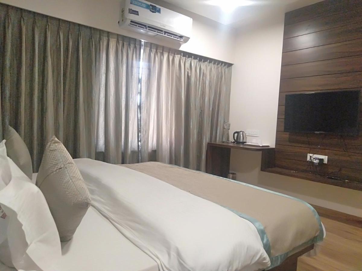 אחמדנגר Hotel Shiv Sangram מראה חיצוני תמונה