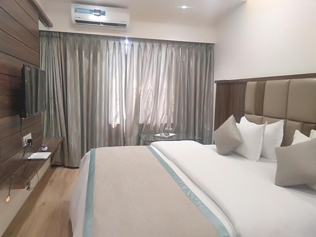 אחמדנגר Hotel Shiv Sangram מראה חיצוני תמונה