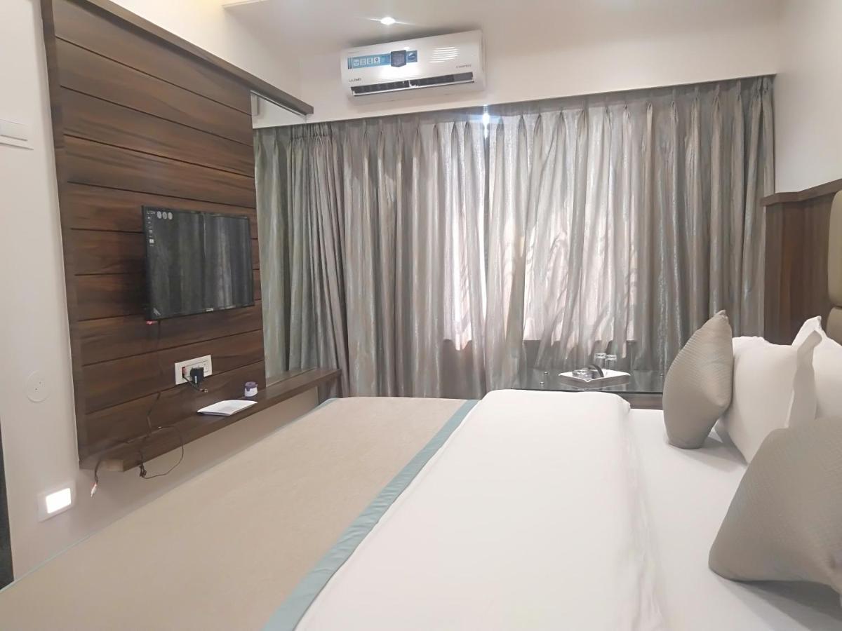 אחמדנגר Hotel Shiv Sangram מראה חיצוני תמונה