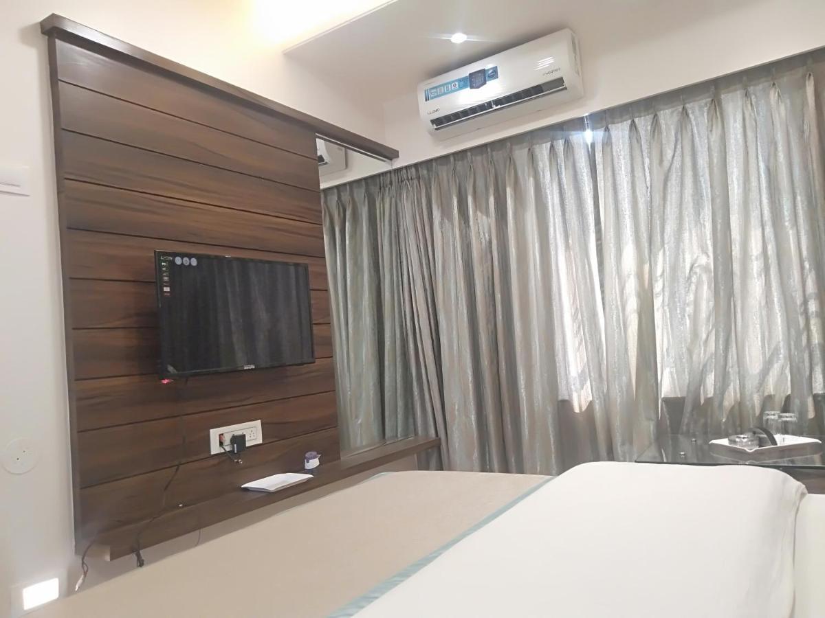 אחמדנגר Hotel Shiv Sangram מראה חיצוני תמונה